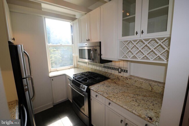 Building Photo - 2901 Q St NW