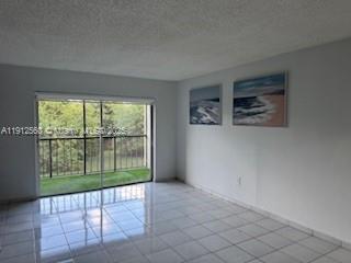 Foto del edificio - 9455 W Flagler St