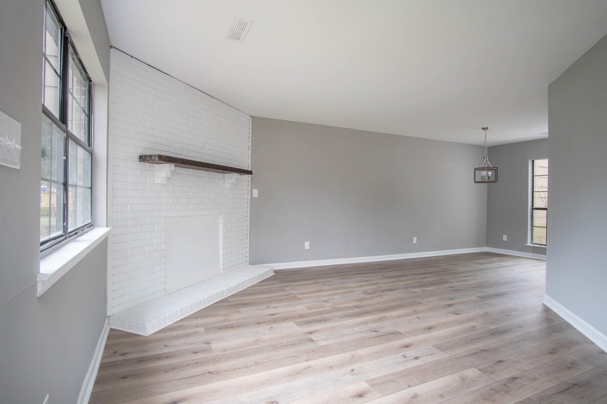 Foto principal - 345 Autumn Ln