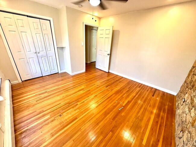 Foto del edificio - 175 Springvale Ave