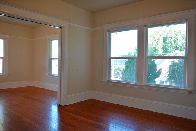 Building Photo - 3956 N Albina Ave