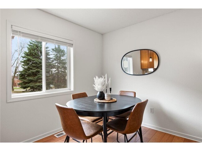 Building Photo - 6543 Regency Ln