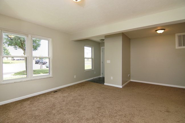 Building Photo - 1095 Parkridge Ct