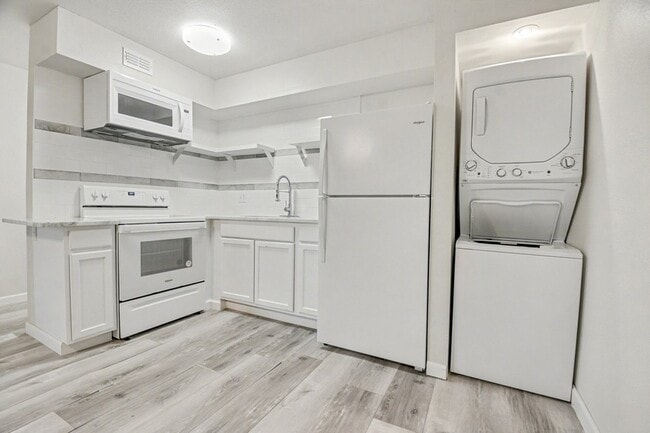 Foto del edificio - 9815 Walnut St