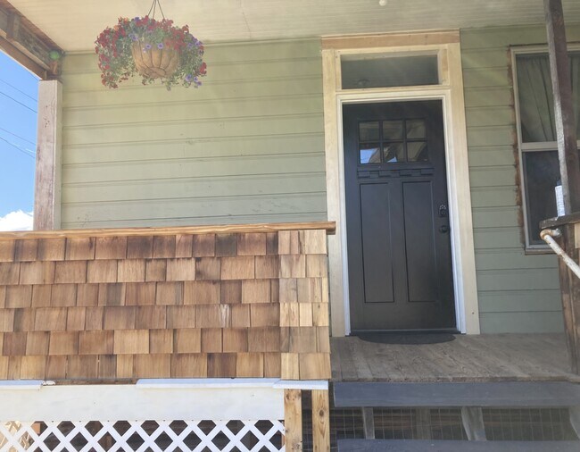 Nueva puerta de entrada con acceso sin llave. - 215-1/2 N Emmett