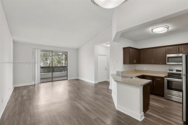 Foto del edificio - 4303 W Atlantic Blvd