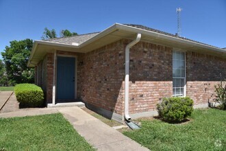 Building Photo - 1530 Northwood Blvd
