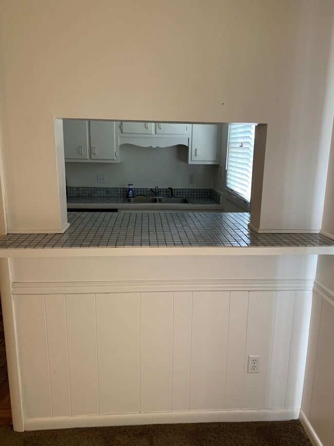 Foto del edificio - Southside-Near Oglethorpe Mall & South College