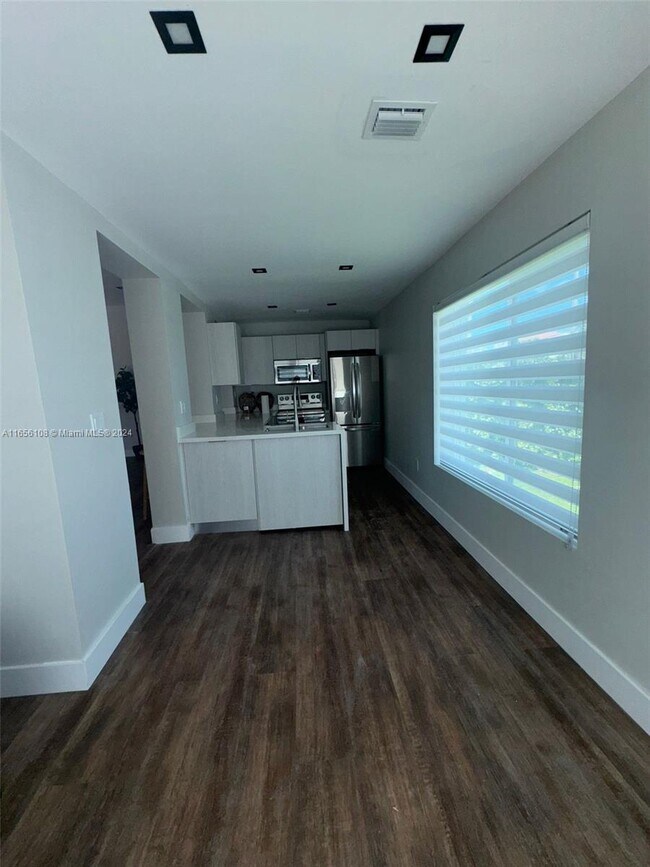 Foto del edificio - 1920 NW 24th Ct