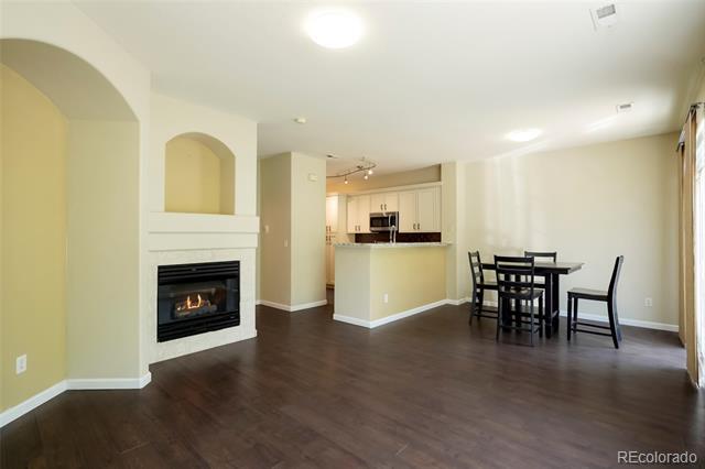 Building Photo - 14400 Albrook Dr