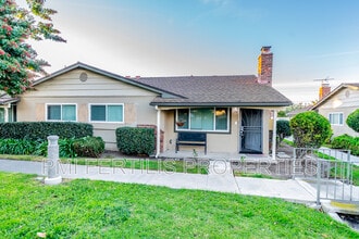 Building Photo - 2295 N Tustin St