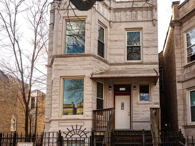 Primary Photo - 1826 S Hamlin Ave