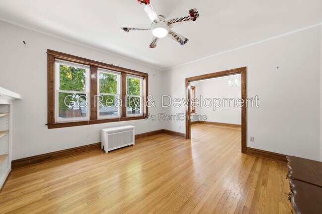 Foto del edificio - 3938 N Lockwood Ave