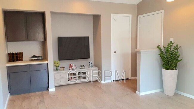 Foto del edificio - 605 NW 15th St