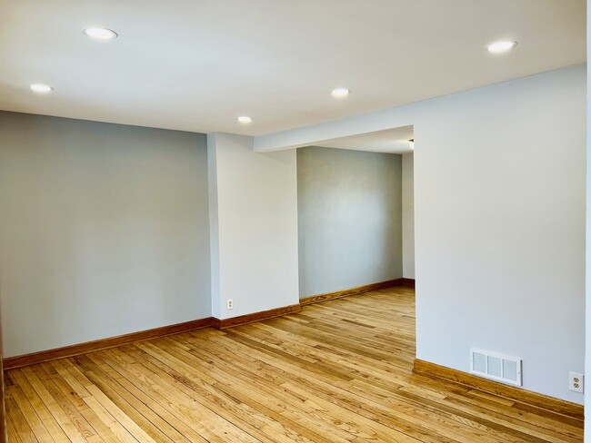 Foto del edificio - 5249 W 64th Pl