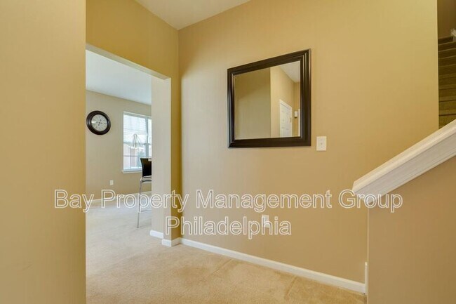 Building Photo - 2021 Capri Dr