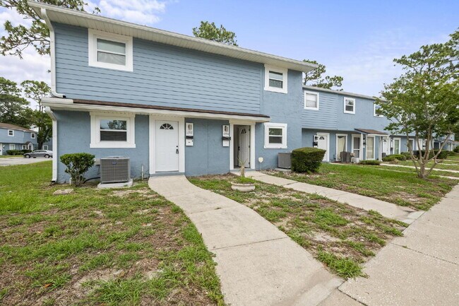 Building Photo - 11359 Bedford Oaks Dr