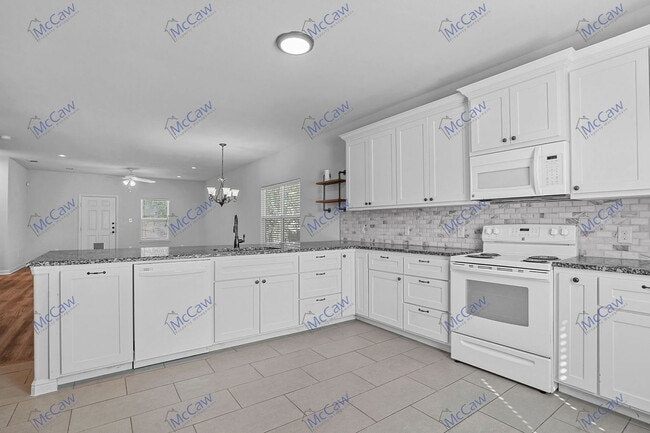 Building Photo - 5504 Wellesley Ave