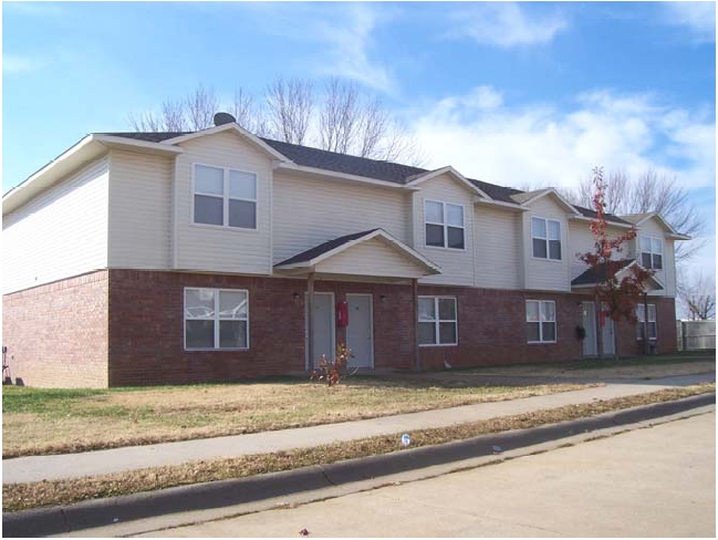 180 Meadow Ct, Siloam Springs, AR 72761 Apartments - Siloam Springs, AR