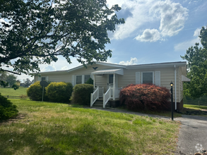 Building Photo - 1099 Fairlea Rd