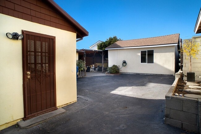Foto del edificio - 13271 Herron St