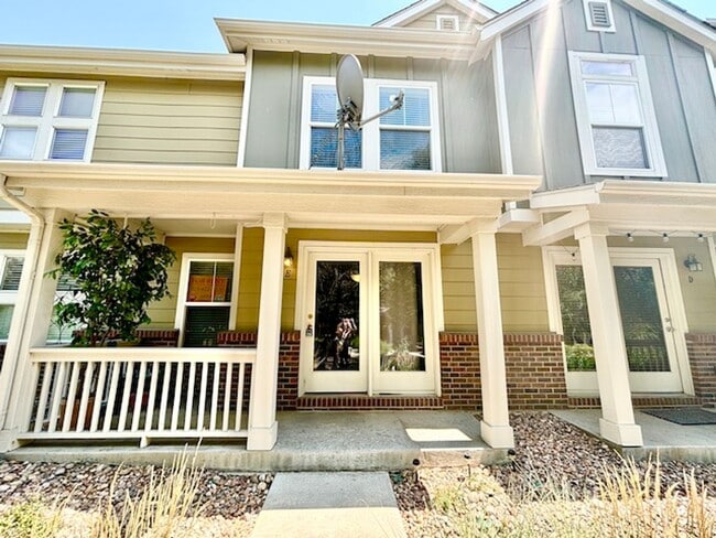 Building Photo - 11877 Oak Hill Way