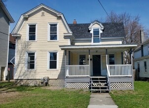 Building Photo - 40 Clinton Ave