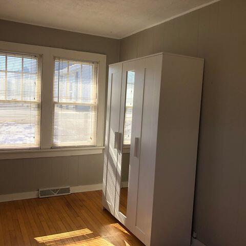 Foto del edificio - 534 E Green Bay Ave