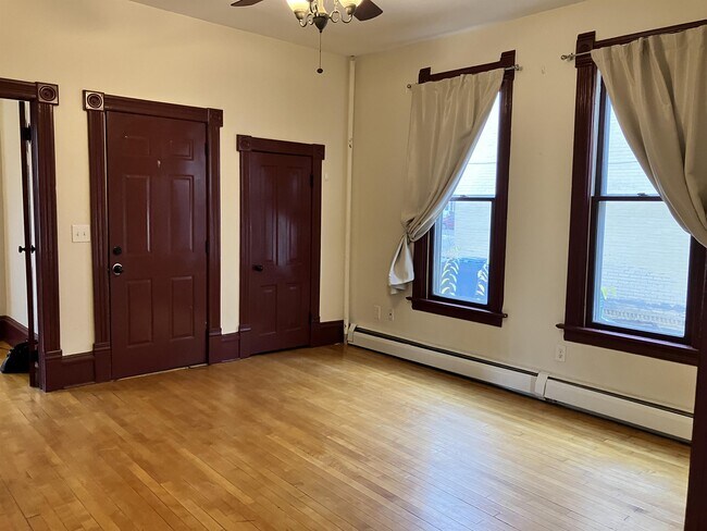 Foto del edificio - 1908 NE Jackson St