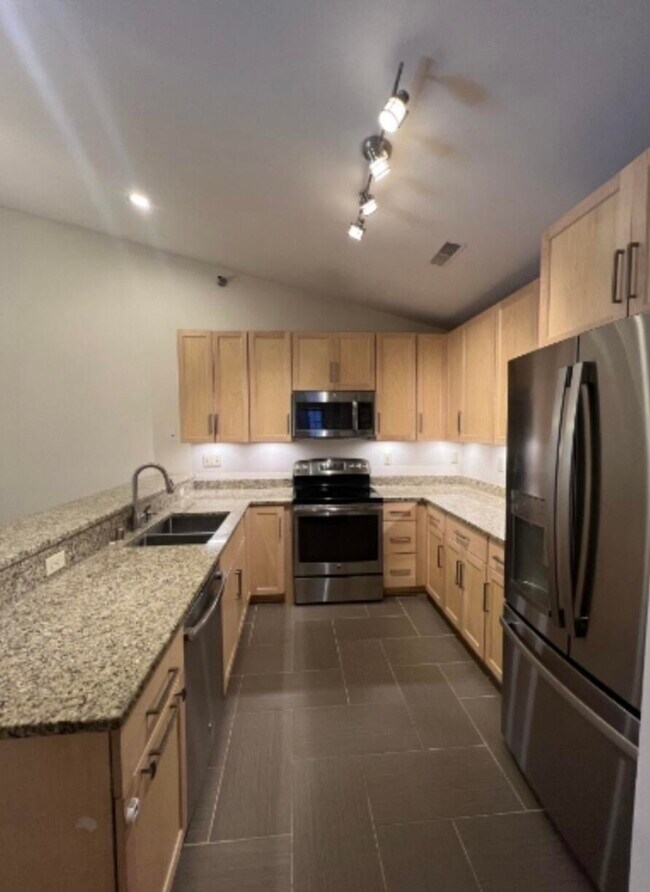 Foto del edificio - 18275 Brookfield Lake Dr