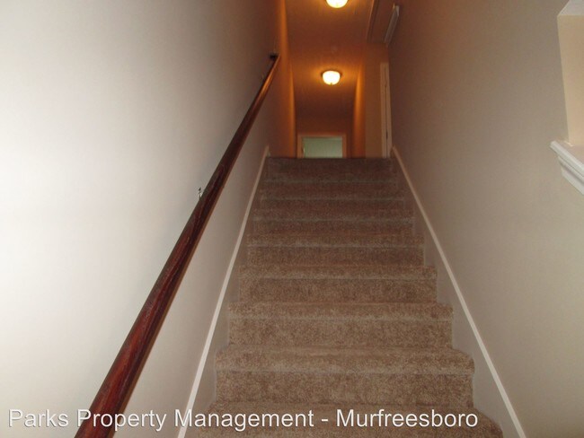 Building Photo - 2 br, 2.5 bath House - 4346 Aurora Circle