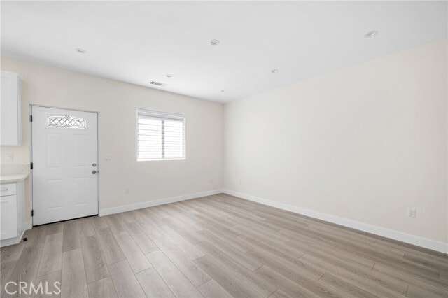 Foto del edificio - 7402 Riverton Ave