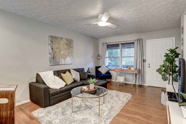 Foto del edificio - 203 Buck Cove Terrace