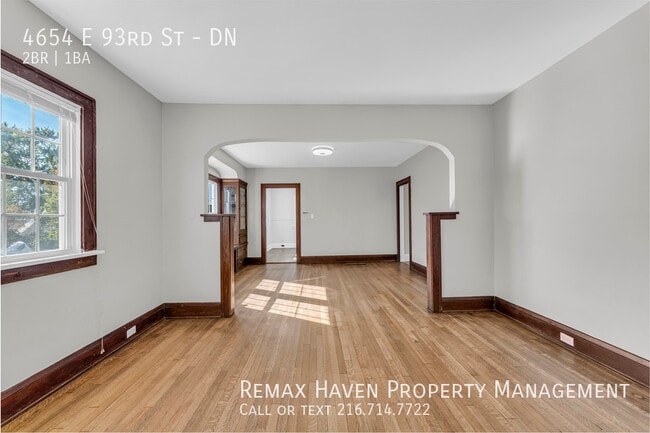 Foto del edificio - 4654 E 93rd St