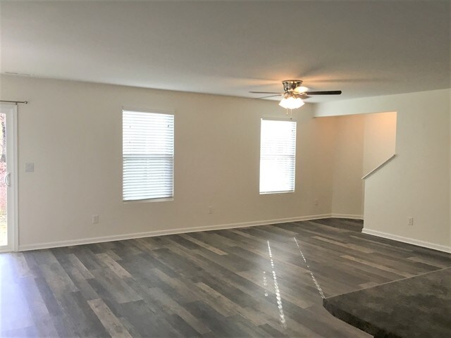 Building Photo - 1733 Hooper Court