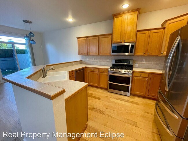 Foto del edificio - 3 br, 2.5 bath House - 15405 35th Ave. W U...