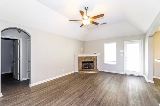 Foto del edificio - 1481 Lawson Dr