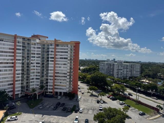Foto del edificio - 1301 NE Miami Gardens Dr