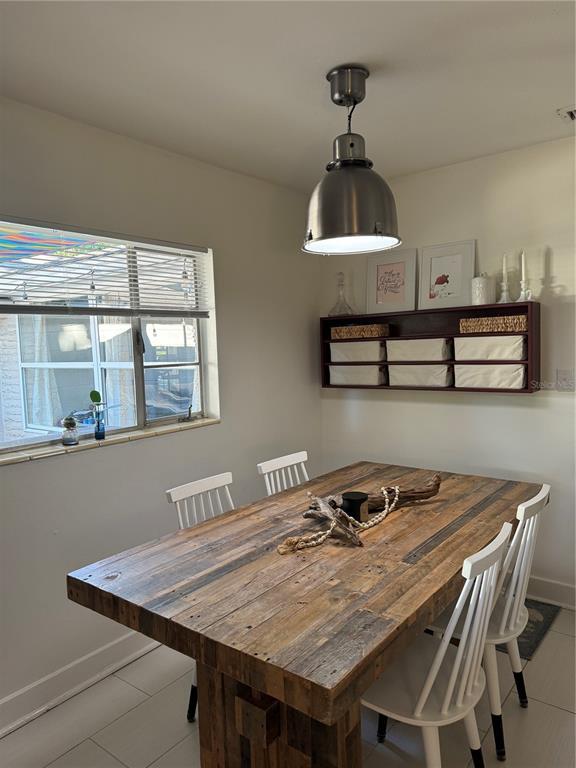 Building Photo - 4003 W San Rafael St