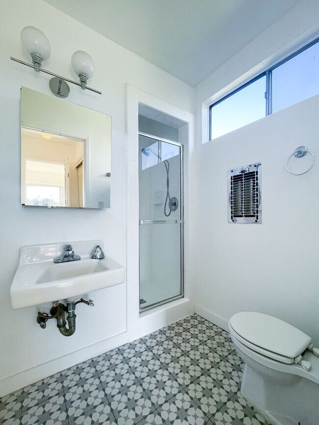 Building Photo - 1416 Westerly Terrace