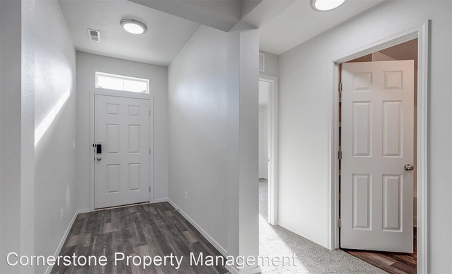 Foto del edificio - 3 br, 2 bath House - 8338 E. Big Muddy dr.