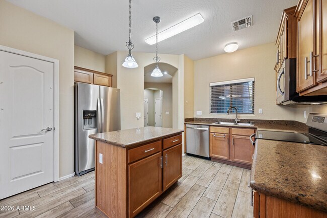 Foto del edificio - 2600 E Springfield Pl