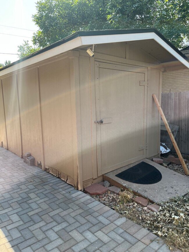Building Photo - 10638 Varese Ln