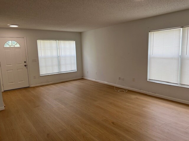 Foto del edificio - 1139 Ballyshannon Pkwy