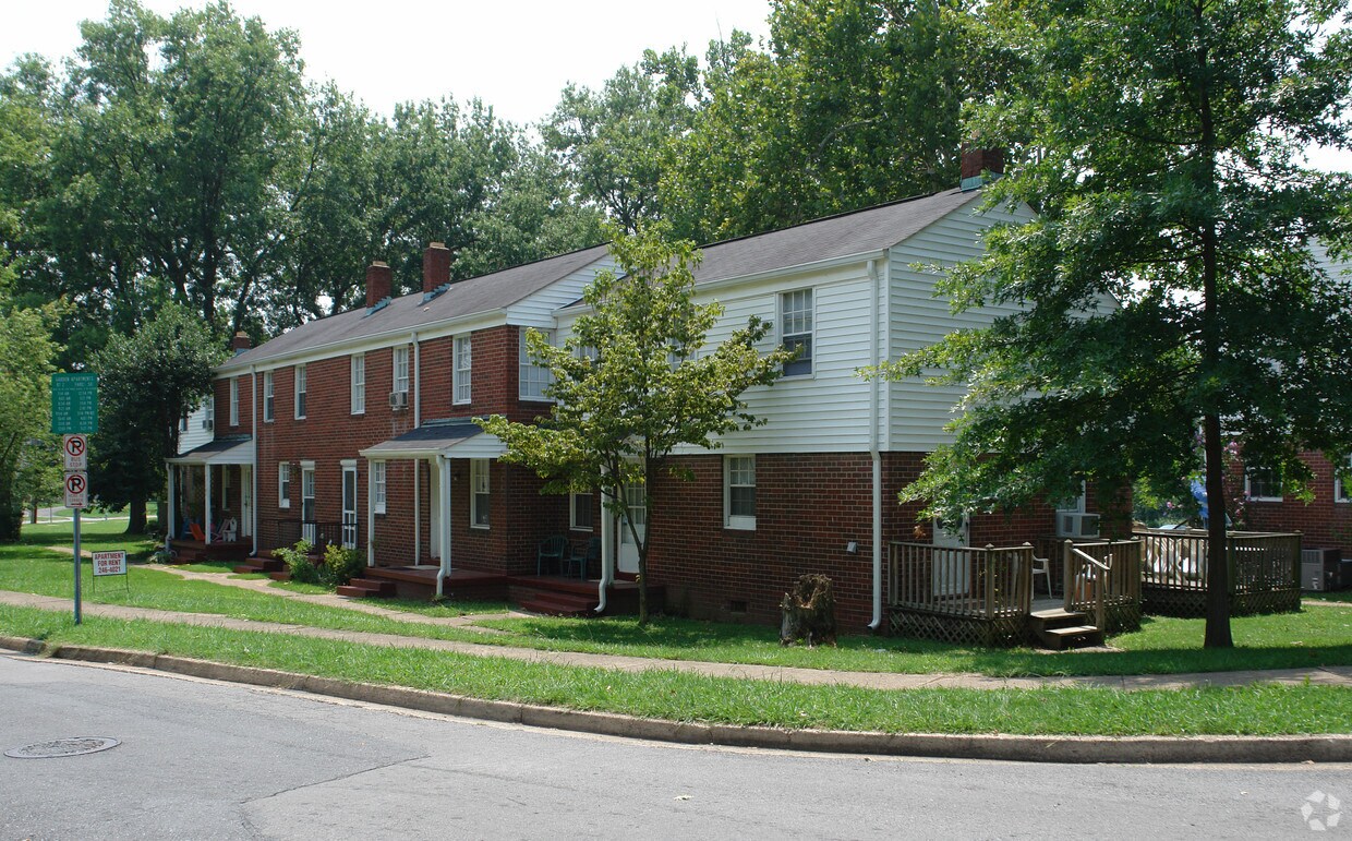 Primary Photo - 1505 Waverly Rd