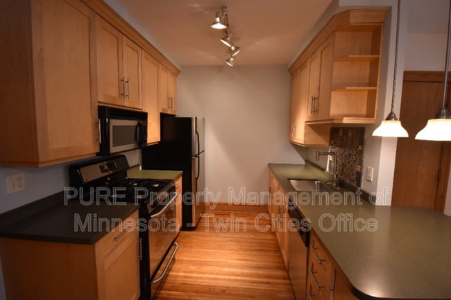 Building Photo - 3116 12th Ave S