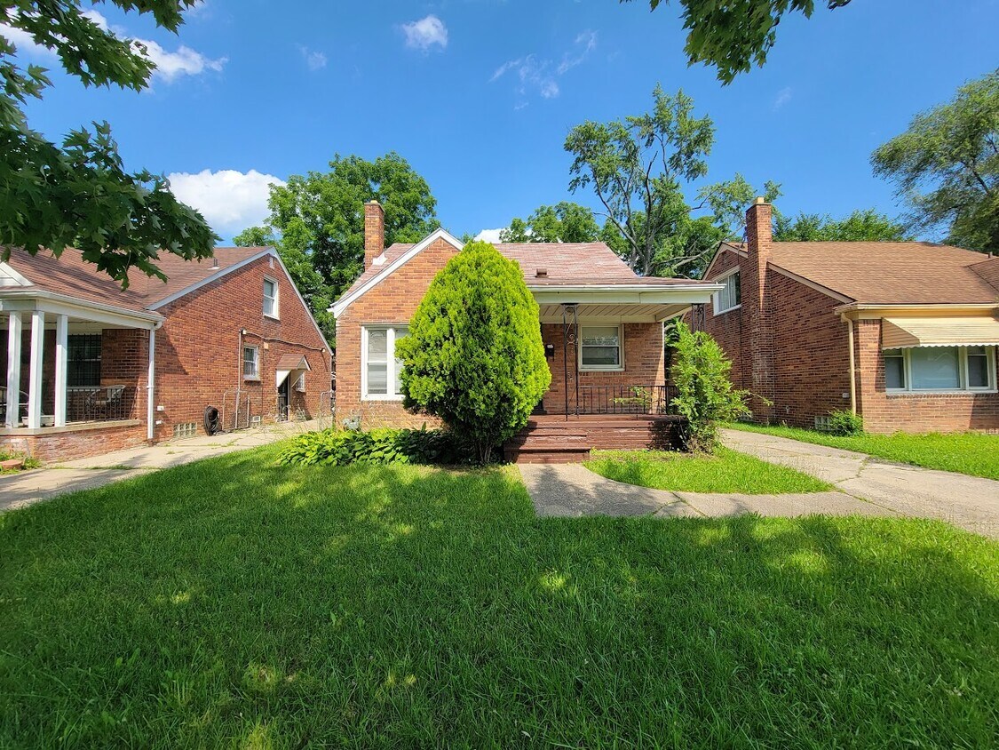 Primary Photo - 9600 Artesian St