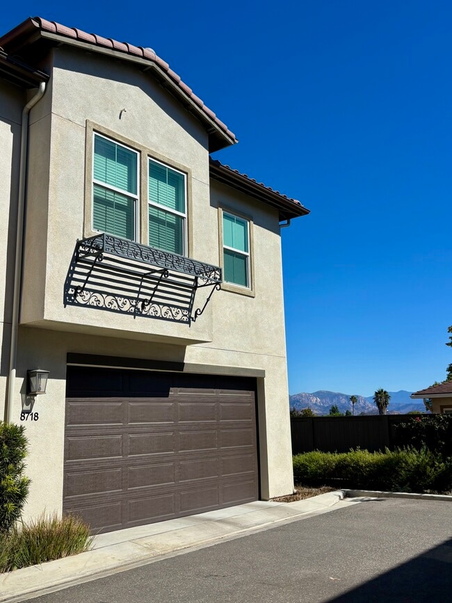 Building Photo - 8718 Aruba Ln