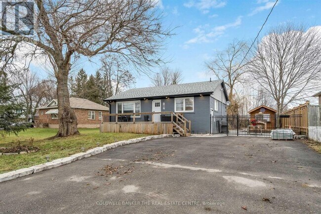 Photo du bâtiment - 107 Main St N