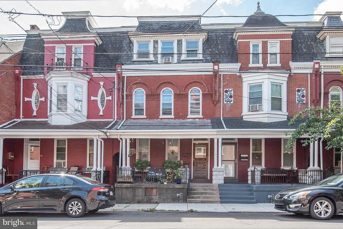 Street View - 32 E James St